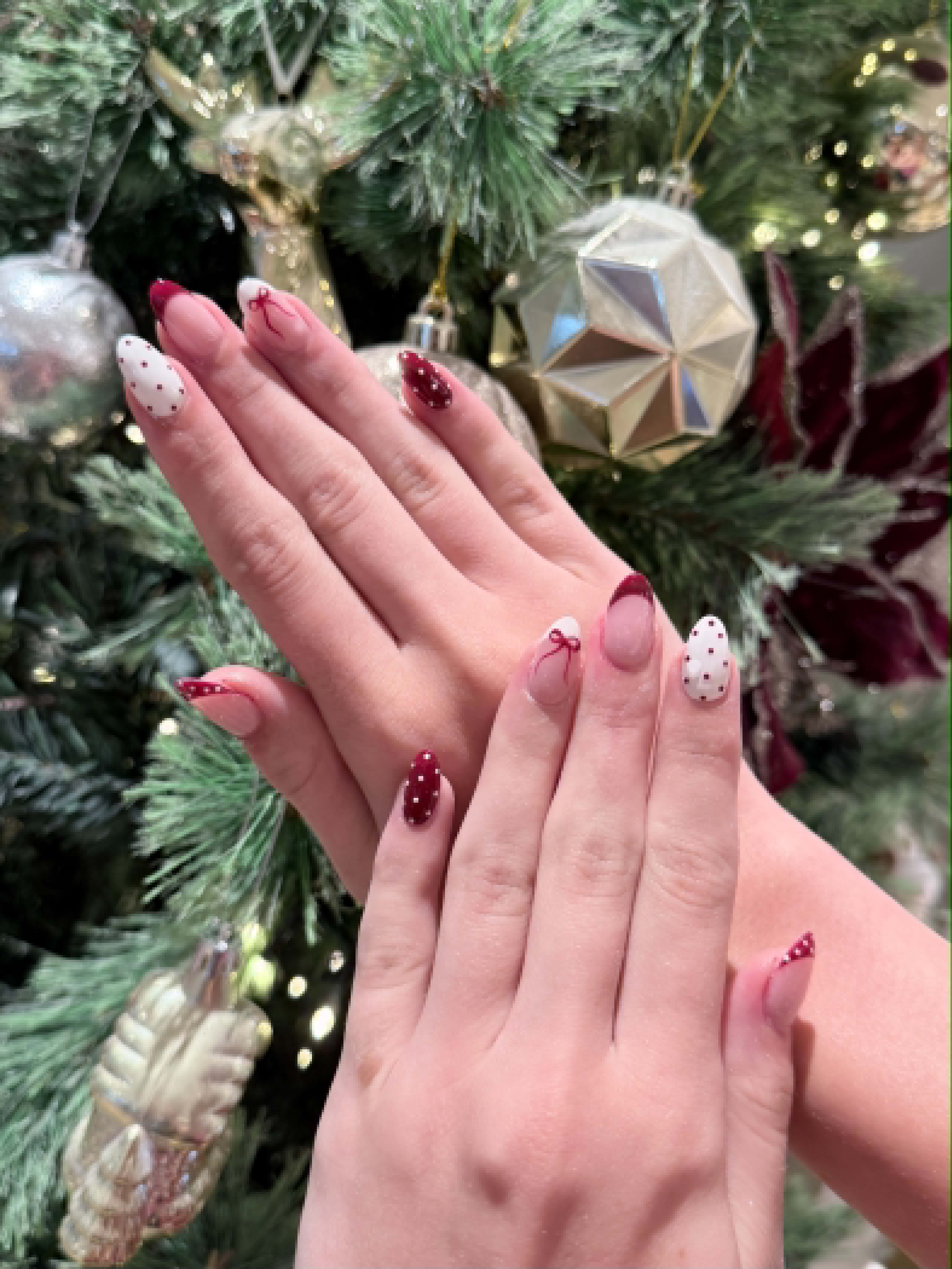 Christmas red and white polka dot bow nails — Caitlyn Nails